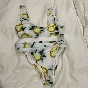 Lemon Bikini